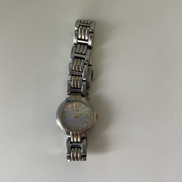 Citizen Eco-Drive Japan Movement Stainless Steel Water Resistant Womens Watch - Picture 3 of 10